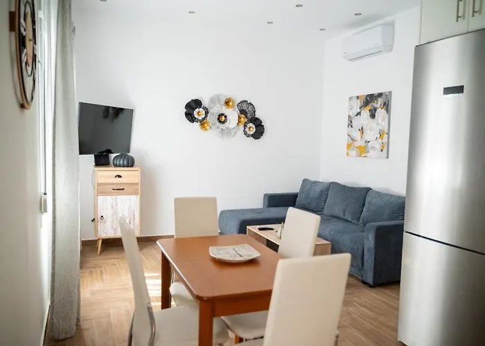 Kyra\'S Luxury Suites